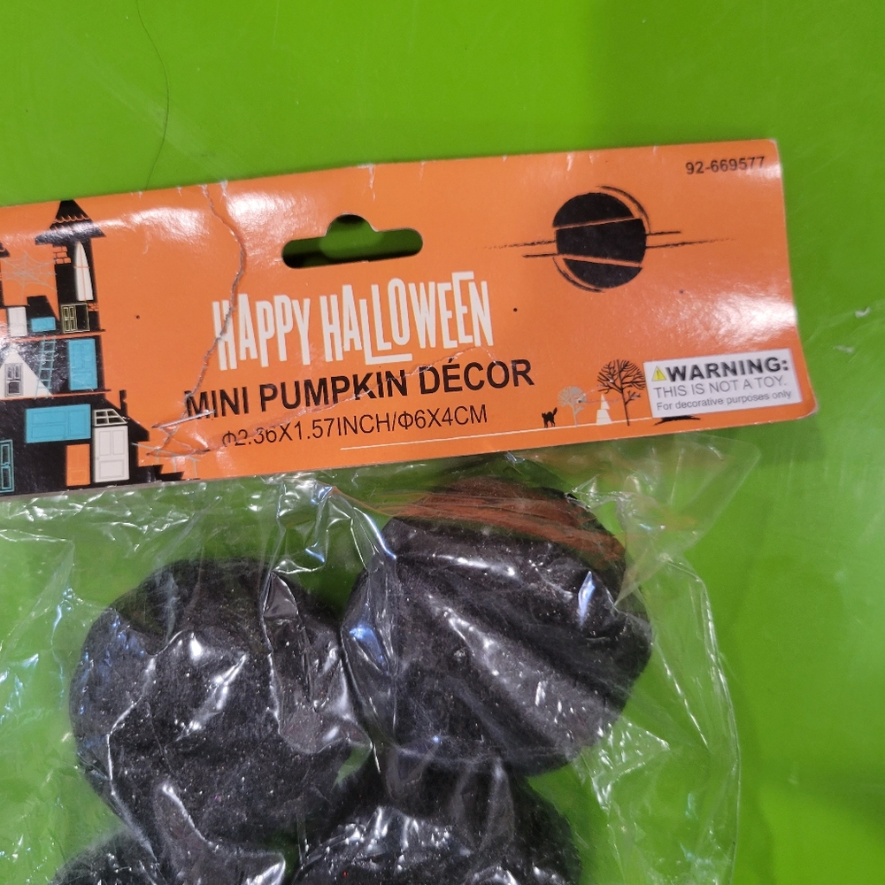 Mini pumpkin decor - Picture 2 of 3